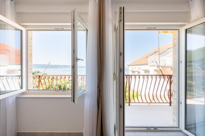 Villa La Domazet Podstrana Exteriör bild
